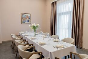 Yevlakh City Hotel