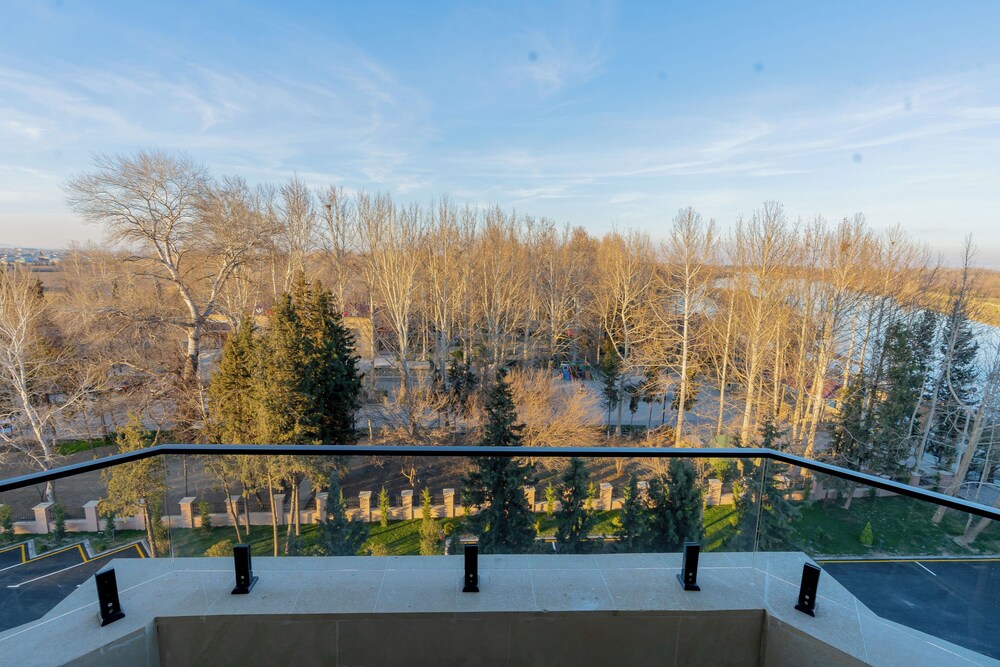 Yevlakh City Hotel
