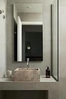 Artemis Hotel