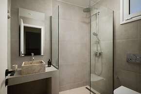 Artemis Hotel