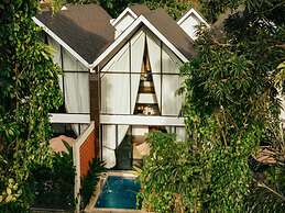 Moon Rock Villas
