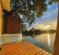 Baanrimnam Resort Lopburi
