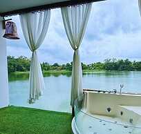 Baanrimnam Resort Lopburi