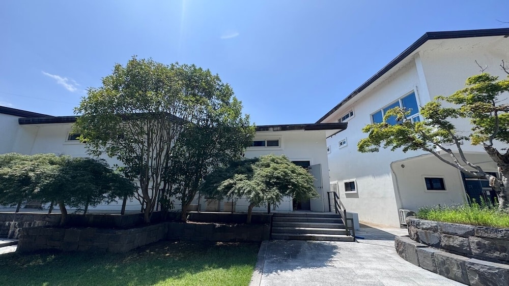 Hwimok Art Resort