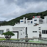 Hwimok Art Resort