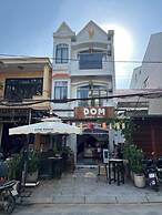 Dom Hostel and Bar