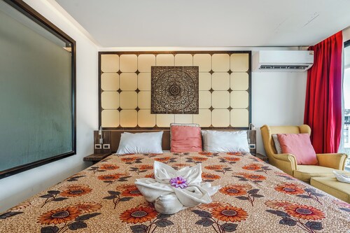 1BR Near Kata Beach Kids Pool C184