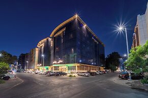 Dancenter Harbour Gateway Jeddah Beach Vivid Plaza Hotel