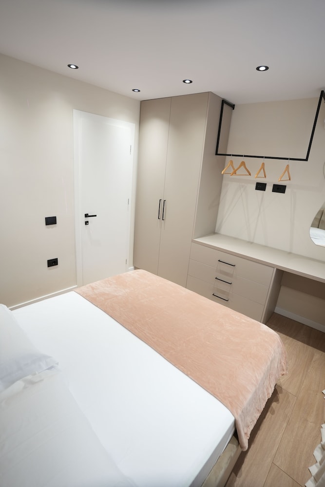 Huqi Luxury Apartments