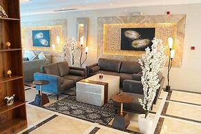 Palette Luxury Credi Hotel
