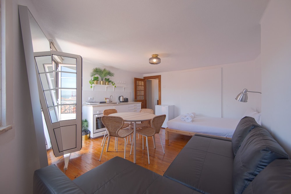 Alfama Historical I River View by Homing