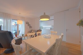 Benfica Prime Terrace II by Homing