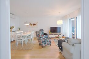 Benfica Prime Terrace II by Homing