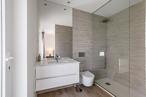 Aroeira Modern Grand Villa by Homing
