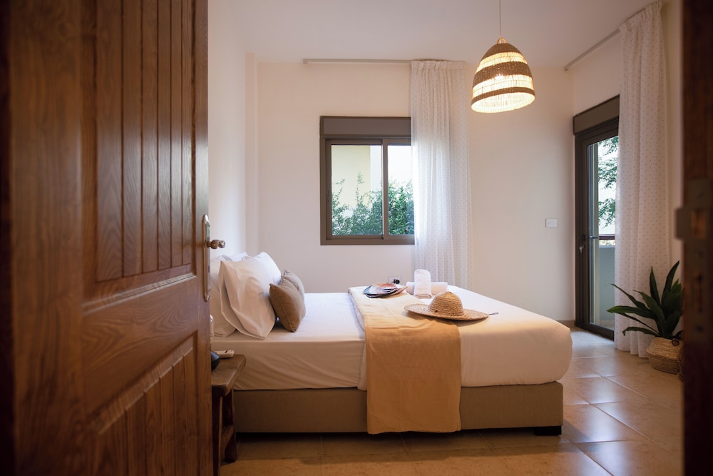 Akl - Chic Apts & Balconies in Batroun