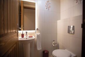 Akl - Chic Apts & Balconies in Batroun