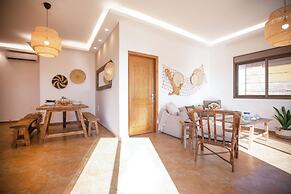 Akl - Chic Apts & Balconies in Batroun