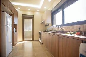 Akl - Chic Apts & Balconies in Batroun