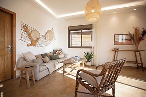 Akl - Chic Apts & Balconies in Batroun