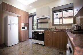 Akl - Chic Apts & Balconies in Batroun