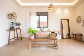Akl - Chic Apts & Balconies in Batroun