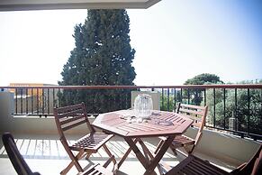 Akl - Chic Apts & Balconies in Batroun