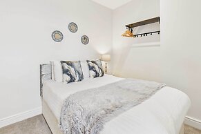Host Stay Jomor House