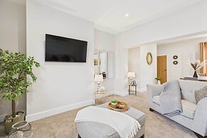 Host Stay Jomor House