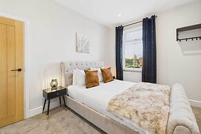Host Stay Jomor House