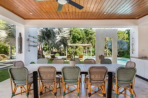Modern Luxury 6 BR Tropical Retreat With Pool