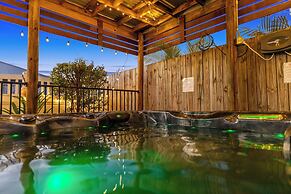 Trinity Oasis Spa BBQ Family Retreat