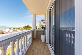 SEA LA VIE SUITES