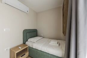 SEA LA VIE SUITES