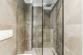SEA LA VIE SUITES