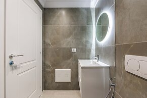 SEA LA VIE SUITES