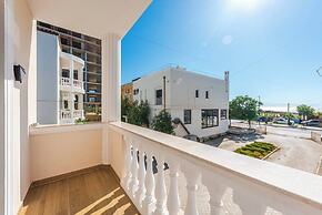 SEA LA VIE SUITES