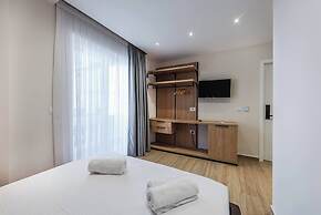 SEA LA VIE SUITES