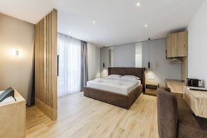 SEA LA VIE SUITES