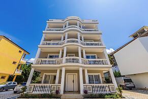 SEA LA VIE SUITES