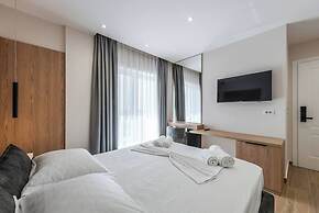 SEA LA VIE SUITES