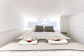 Charming Santos by Homing