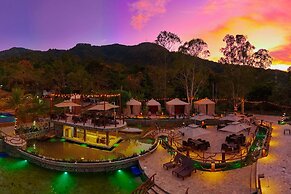 Hotel Termales La Montaña