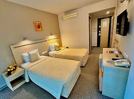Expo Hotel