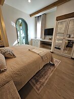Chateau Del Valle