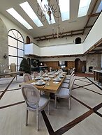 Chateau Del Valle