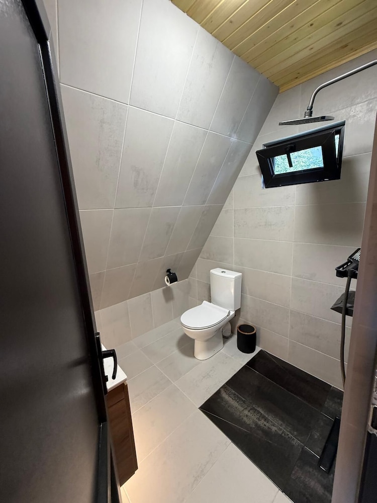 Mestia POV Luxury Cabins