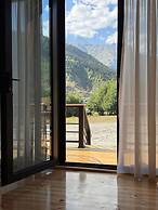 Mestia POV Luxury Cabins