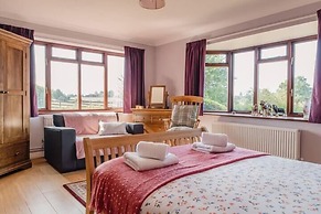 A Beautiful 3-Bed Worcestershire Home