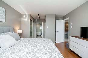 Convenient Downtown Flat