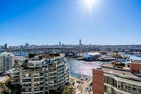 Convenient Downtown Flat